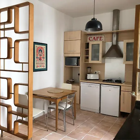 2 Pieces En Centre De Daire *